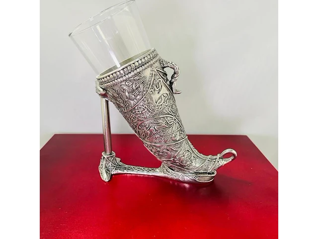 Celtic horn goblet - kunstenaar graeme anthony - gesigneerd - afbeelding 2 van  8