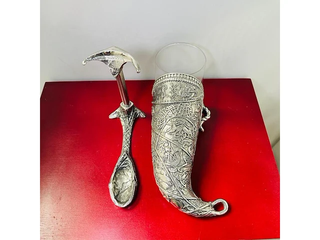 Celtic horn goblet - kunstenaar graeme anthony - gesigneerd - afbeelding 7 van  8