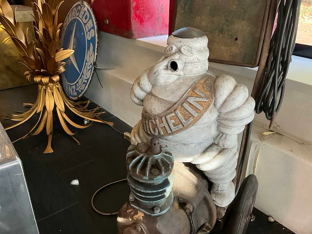 Cem - originele michelin bandenpomp uit 1920 restauratie object - afbeelding 3 van  8