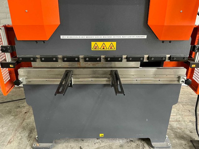 Cemax - hnc 1504 - cnc press brake - 2019 - afbeelding 9 van  14