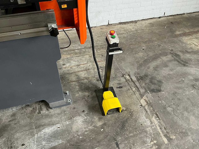Cemax - hnc 1504 - cnc press brake - 2019 - afbeelding 14 van  14