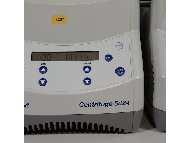 Centrifuge, eppendorf, centrifuge 5424 - afbeelding 11 van  15