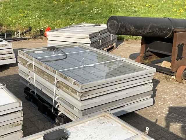 Centrosolar zonnepanelen met grind bakken (10x) - afbeelding 1 van  8