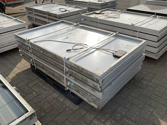 Centrosolar zonnepanelen met steunen (10x) - afbeelding 1 van  7