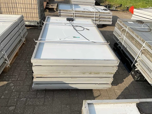 Centrosolar zonnepanelen met steunen (11x) - afbeelding 3 van  7
