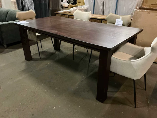 Cerise eetkamertafel - afbeelding 1 van  4