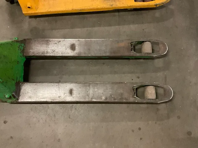 Cesr hand hydraulische palletwagen - afbeelding 2 van  5