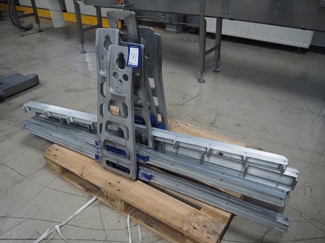 Cfs - afbeelding 30 van  56