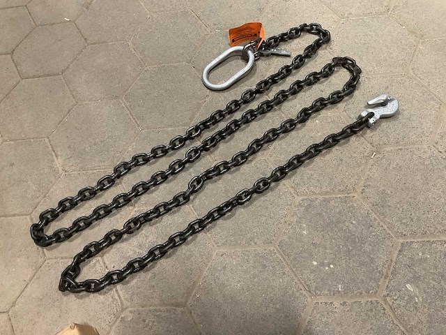 Chain - afbeelding 1 van  4