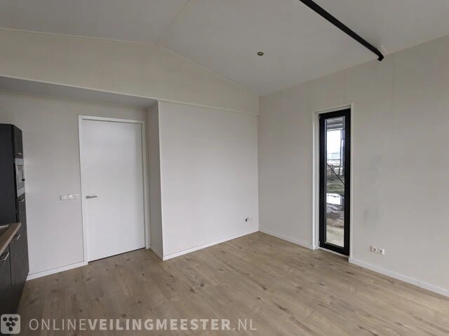 Chalet/ecolodge/mantelzorg remax woning, bruin/zwart - afbeelding 66 van  107