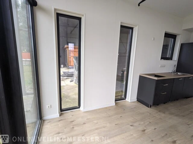 Chalet/ecolodge/mantelzorg remax woning, bruin/zwart - afbeelding 67 van  107