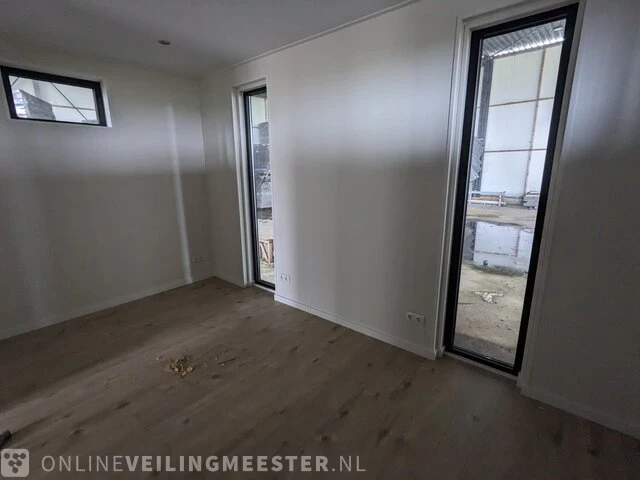 Chalet/ecolodge/mantelzorg remax woning, bruin/zwart - afbeelding 80 van  107