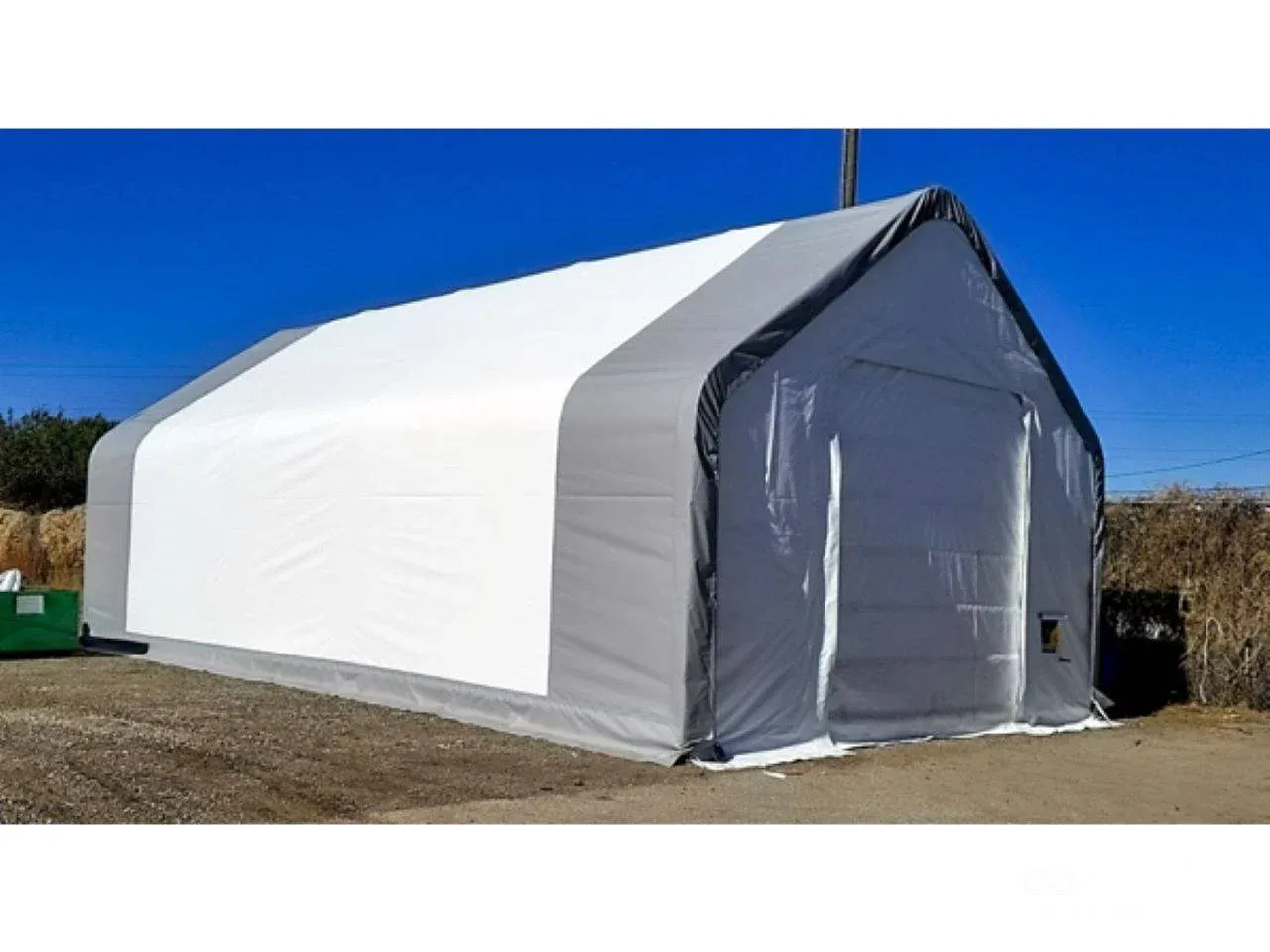 Chalets, opslag shelters, sanitair units, werkbanken en gereedschappen