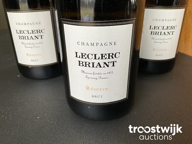 Champagne - afbeelding 2 van  4