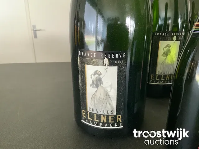 Champagne - afbeelding 3 van  5