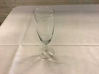 Champagneflutes 15 cl (392x) inclusief 8 korven - afbeelding 1 van  2