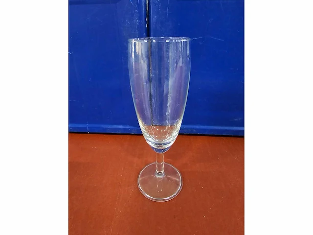 Champagneglazen (56x) - afbeelding 2 van  3