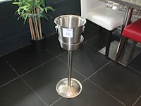 Champagnekoeler op voet. hoogte 70 cm. - afbeelding 1 van  2