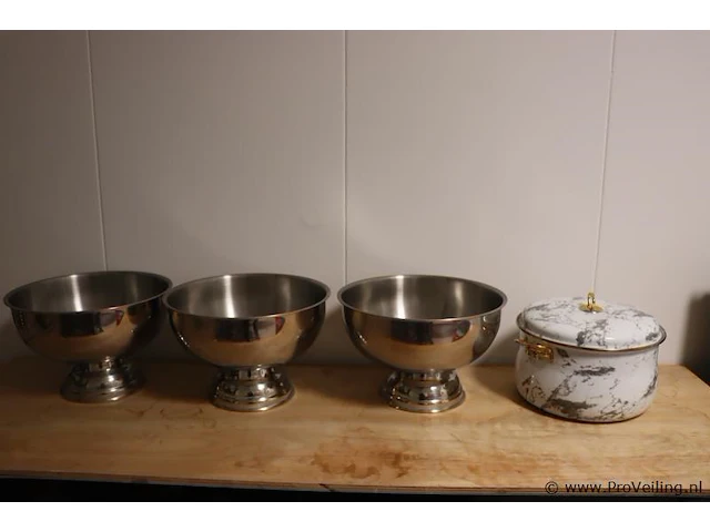 Champagnekoelers (3 stuks) & pan - afbeelding 1 van  4
