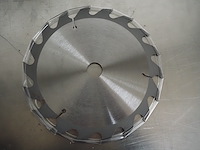 Champion - afbeelding 10 van  10