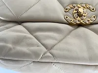 Chanel - 19 creme leder - - afbeelding 3 van  7