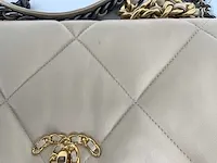 Chanel - 19 creme leder - - afbeelding 4 van  7