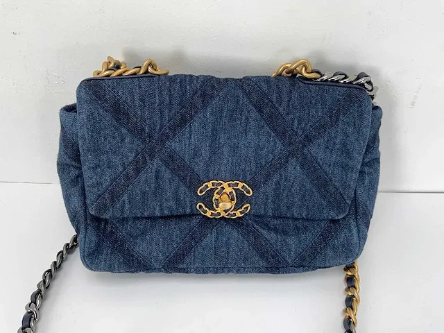 Chanel - 19 denim - - afbeelding 4 van  5
