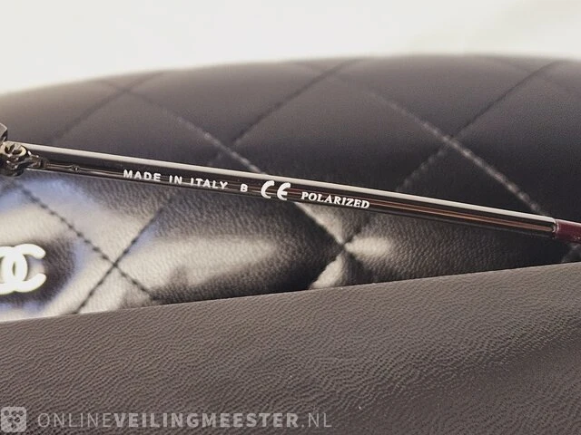 Chanel zonnebril - polarized - volledige set - afbeelding 8 van  8