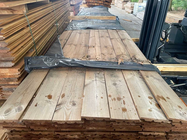 Channelsiding bruin geïmpregneerd 5400x140x18mm (105x) - afbeelding 1 van  3