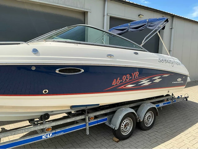 Chaparral 246 ssi speedboot met kalf trailer - afbeelding 2 van  57