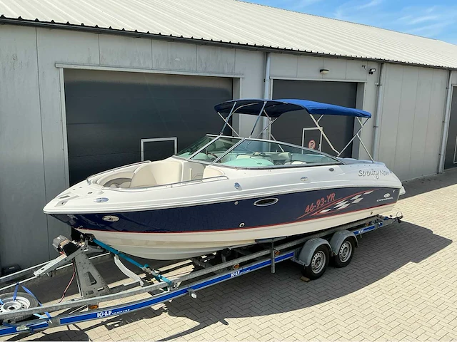 Chaparral 246 ssi speedboot met kalf trailer - afbeelding 1 van  57