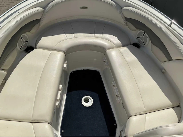 Chaparral 246 ssi speedboot met kalf trailer - afbeelding 21 van  57