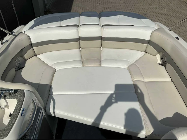 Chaparral 246 ssi speedboot met kalf trailer - afbeelding 22 van  57