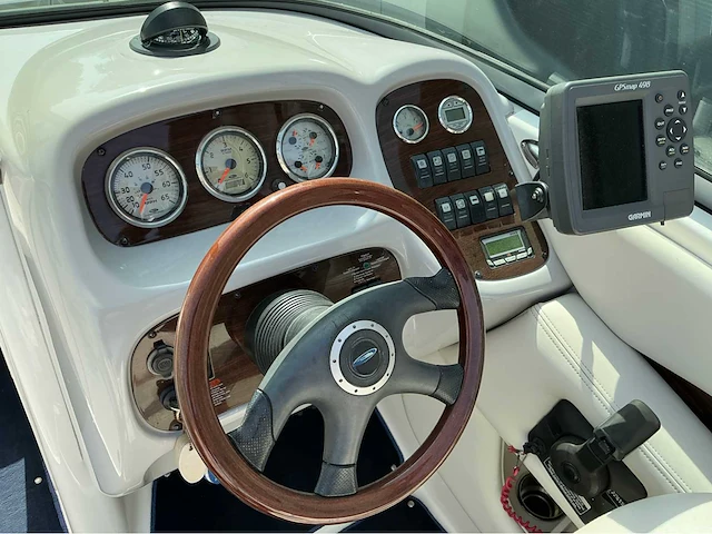 Chaparral 246 ssi speedboot met kalf trailer - afbeelding 25 van  57