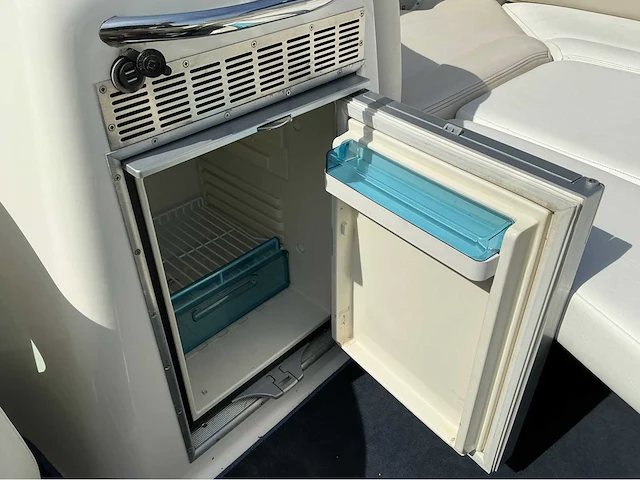 Chaparral 246 ssi speedboot met kalf trailer - afbeelding 33 van  57