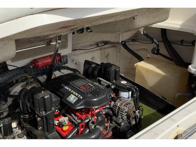 Chaparral 246 ssi speedboot met kalf trailer - afbeelding 42 van  57