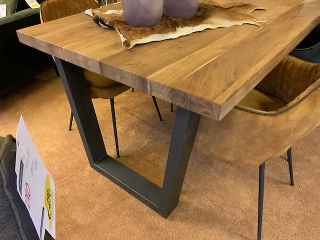 Charly eetkamertafel - afbeelding 2 van  3