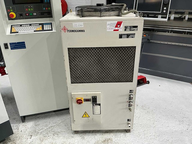 Charmilles - roboform 20 - die sinking edm machine - 1998 - afbeelding 13 van  13