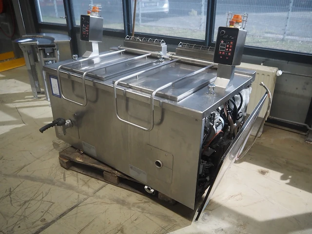 Charvet - afbeelding 4 van  11