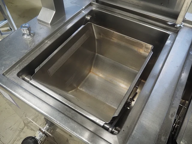 Charvet - afbeelding 7 van  11