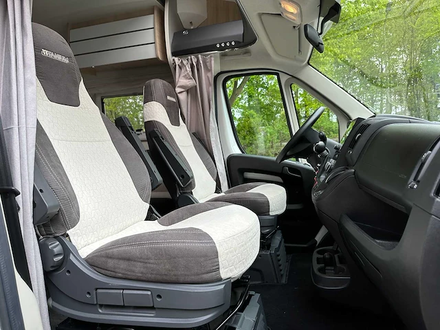 Chausson titanium vip 788 automaat 130pk 2021 camper - afbeelding 29 van  70