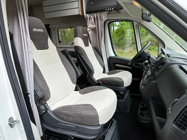 Chausson titanium vip 788 automaat 130pk 2021 camper - afbeelding 30 van  70