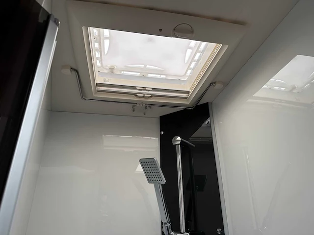 Chausson titanium vip 788 automaat 130pk 2021 camper - afbeelding 43 van  70