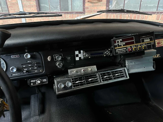 Checker marathon yellow cab 3.8 taxi 114pk 1982, j-267-hx - afbeelding 14 van  35
