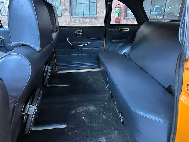 Checker marathon yellow cab 3.8 taxi 114pk 1982, j-267-hx - afbeelding 22 van  35