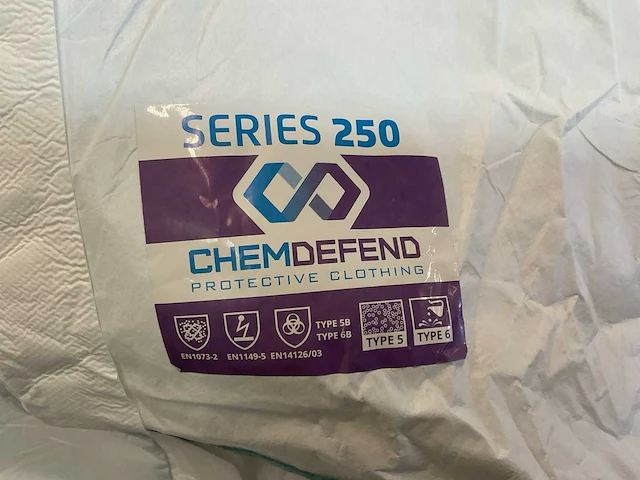 Chemdefend 250 large wegwerp coverall / overall (8000x) - afbeelding 2 van  3