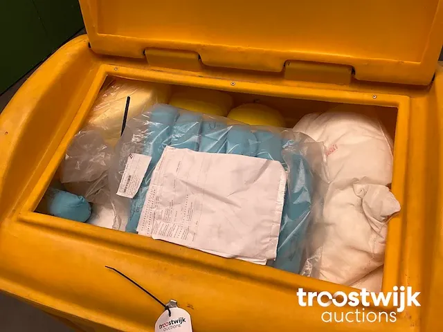 Chemicaliën lekkage opruimkit - afbeelding 3 van  7