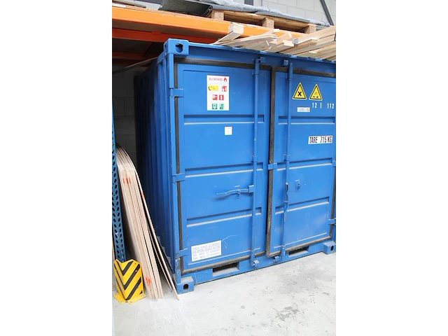 (chemie)-container met afmeting 240 x 200 x 220 cm. gewicht 715 kg. let op: exclusief inhoud en afhalen na ... - afbeelding 2 van  4