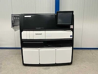 Chemiluminescence immunoassay analyzer