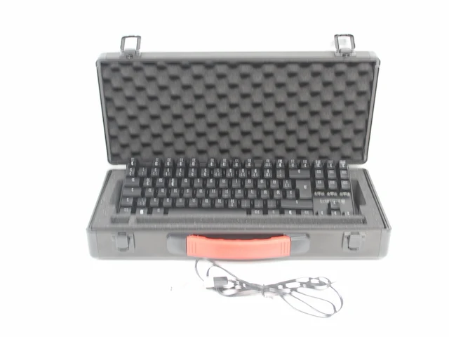 Cherry mx 8.2 tkl wireless draadloos gametoetsenbord zonder numeriek toetsenblok, qwertz zwart - afbeelding 5 van  5